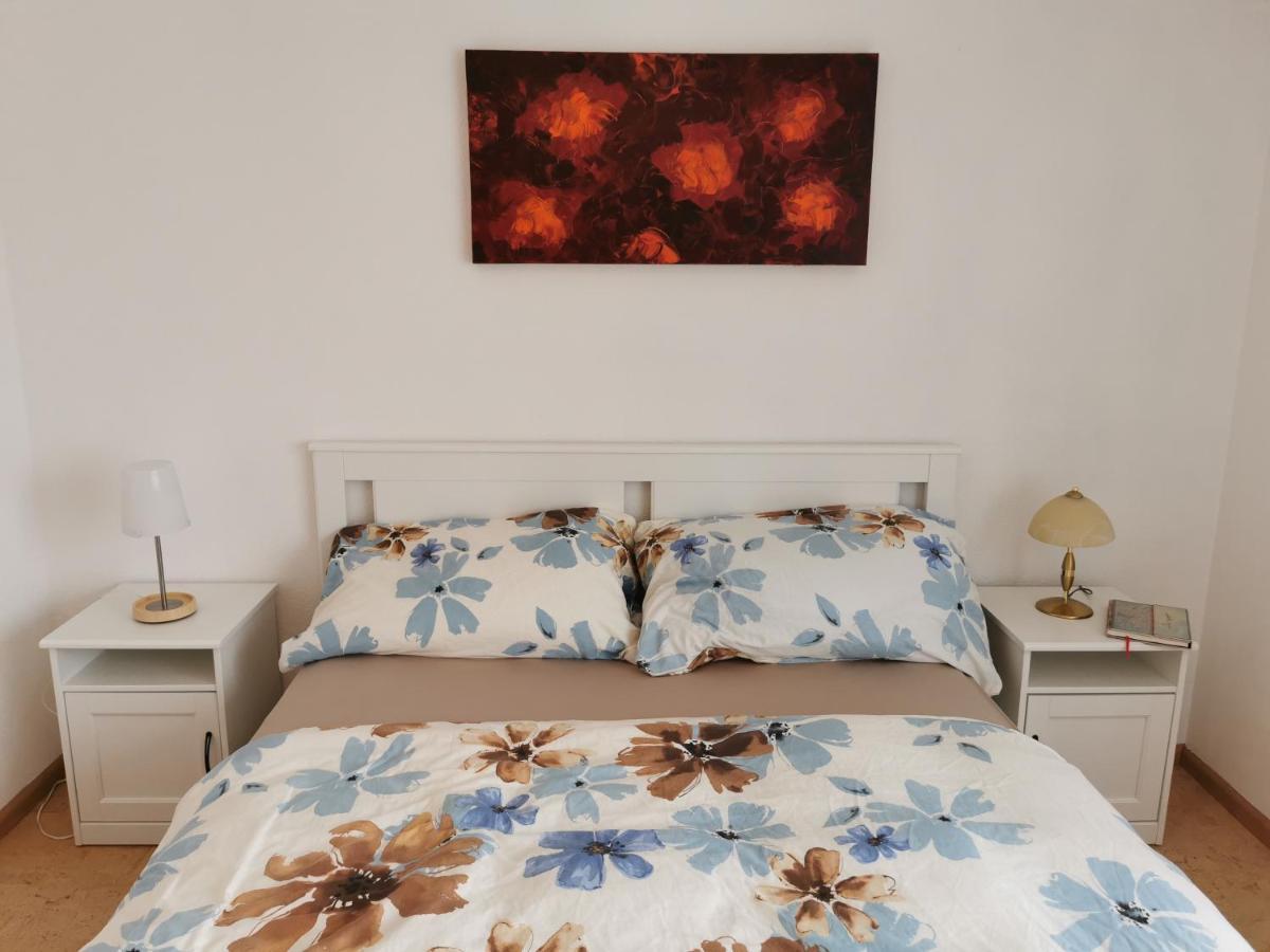 Rudolfstetten Ferienwohnung Und B&B Chasa Janett מראה חיצוני תמונה
